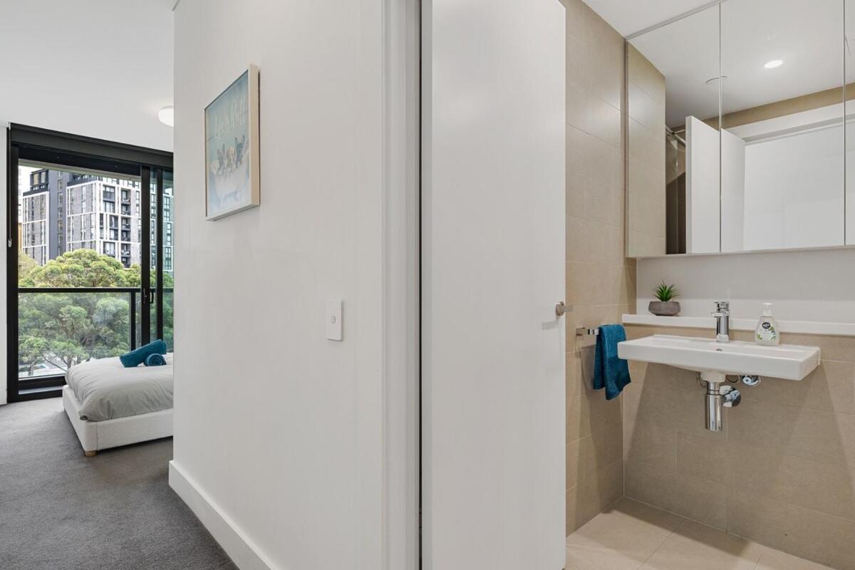 47op Elegant Parkview Abnb-style 2br Retreat With Free Parking